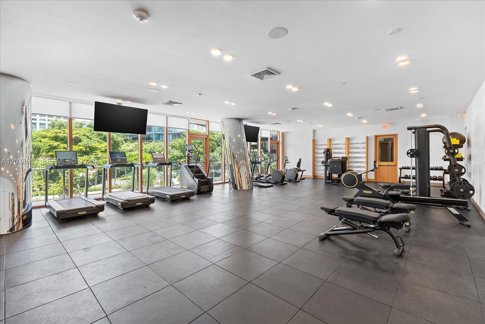 2655 S Bayshore Dr # 1606