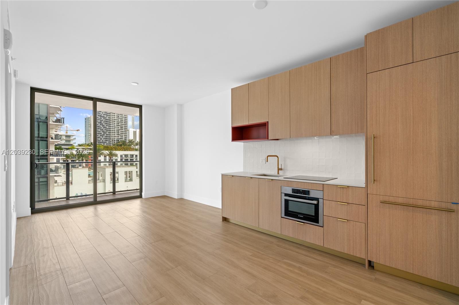 90 NE 32nd St # 1009