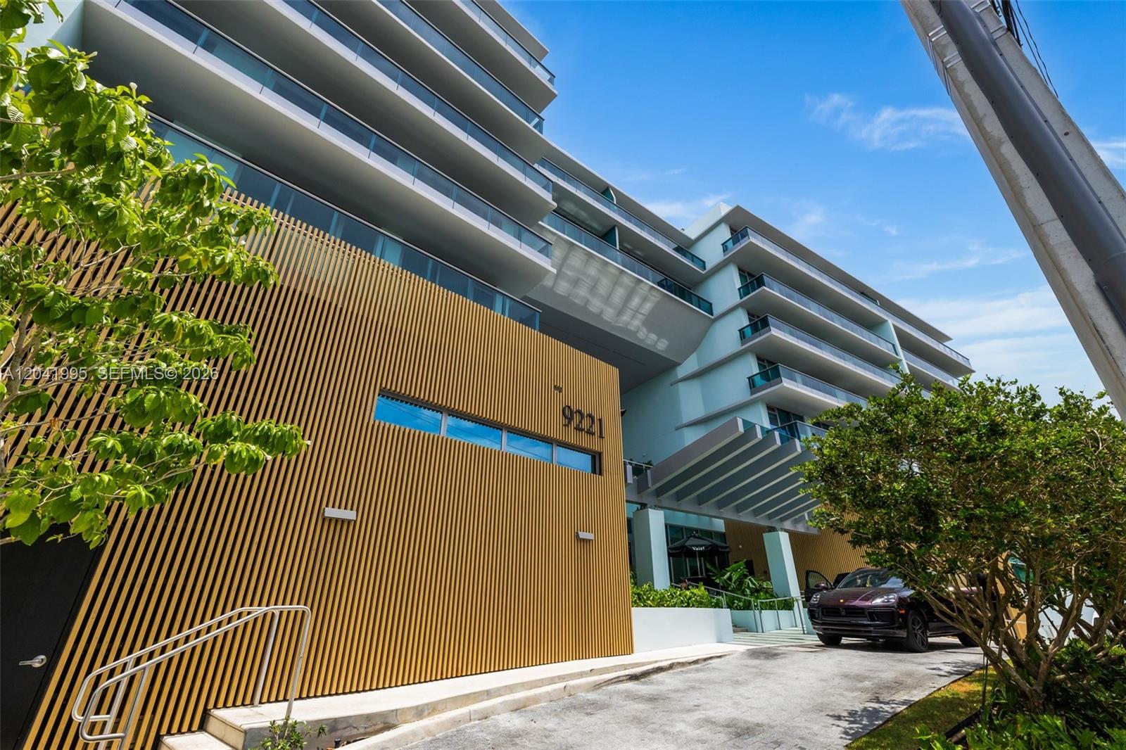 9221 E Bay Harbor Drive # 210