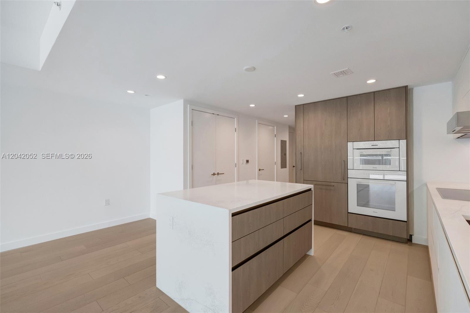 9221 E Bay Harbor Drive # 210