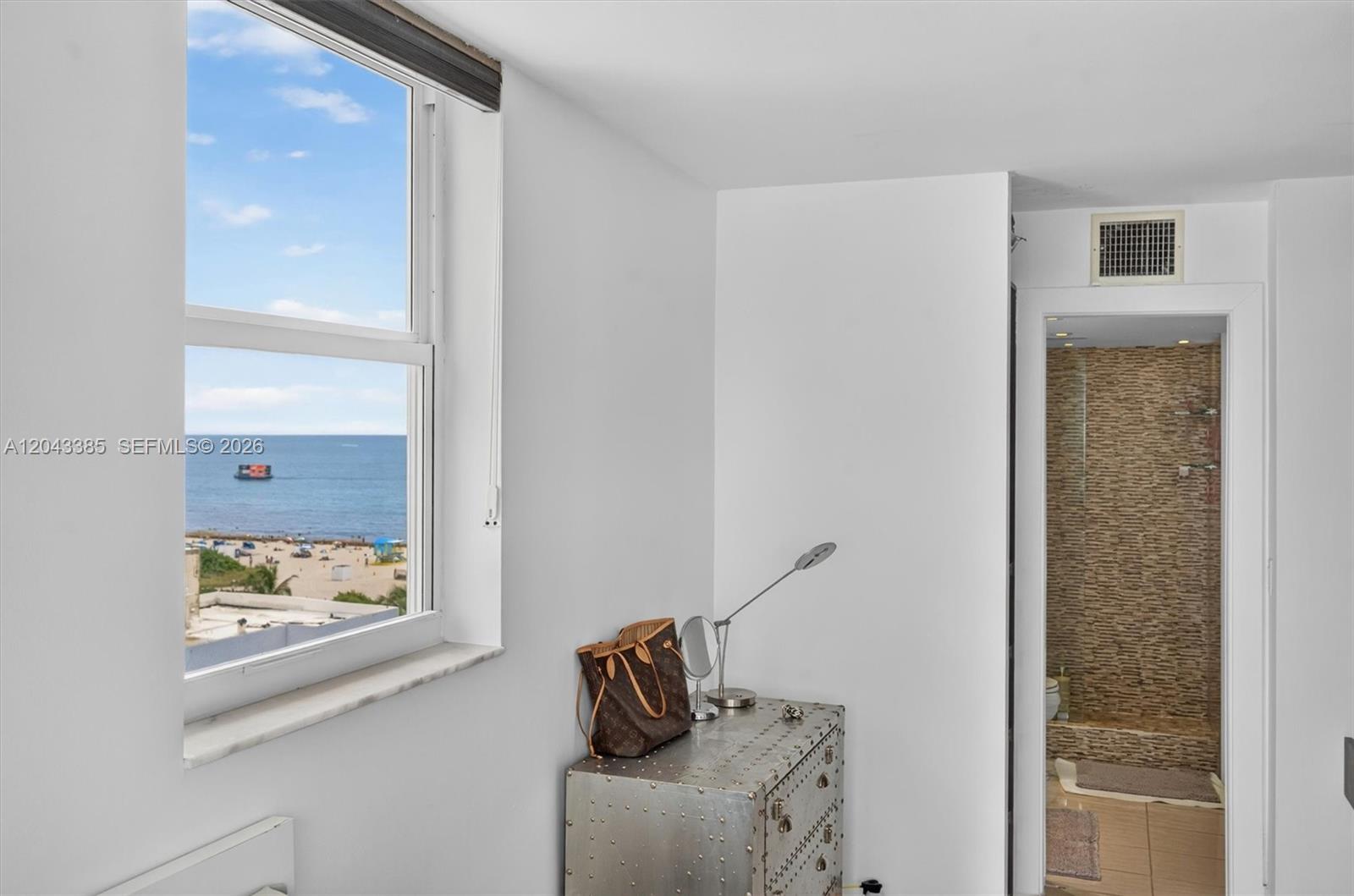 401 Ocean Dr # 1001
