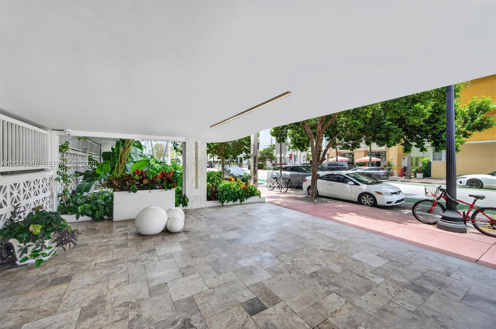 401 Ocean Dr # 1001