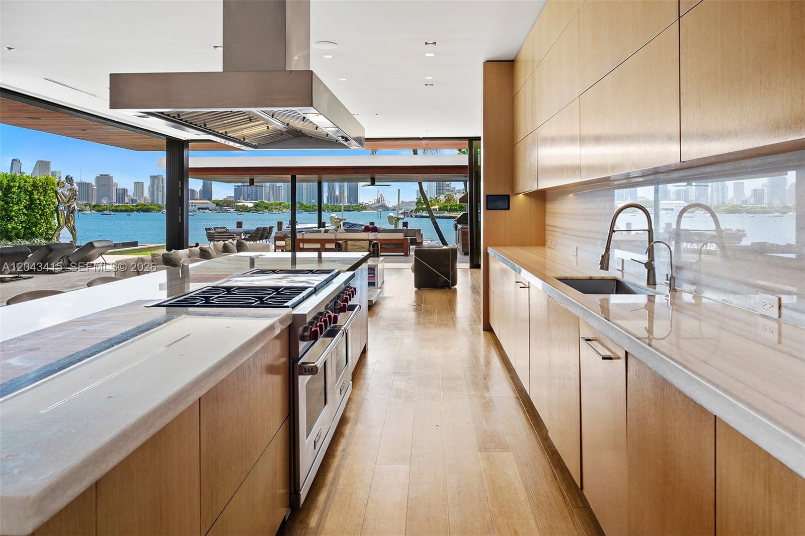 126 W San Marino Dr