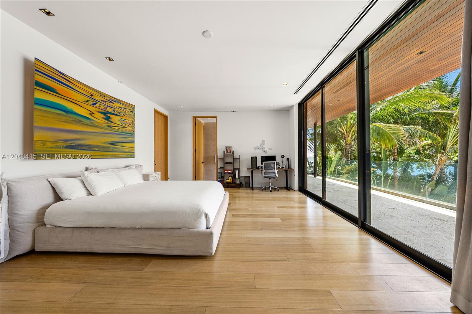 126 W San Marino Dr