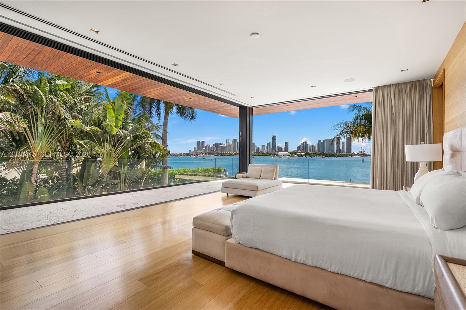126 W San Marino Dr