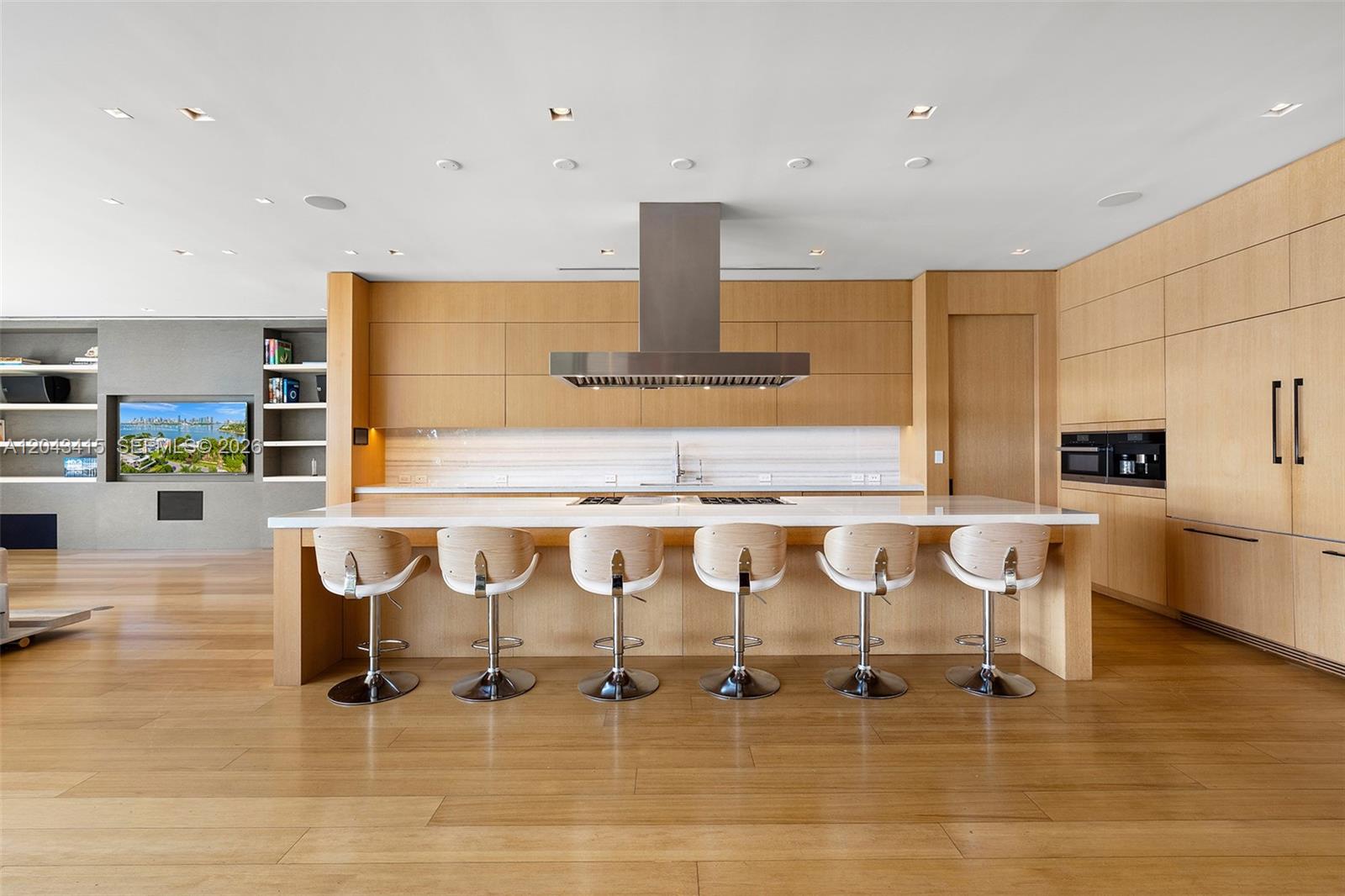 126 W San Marino Dr
