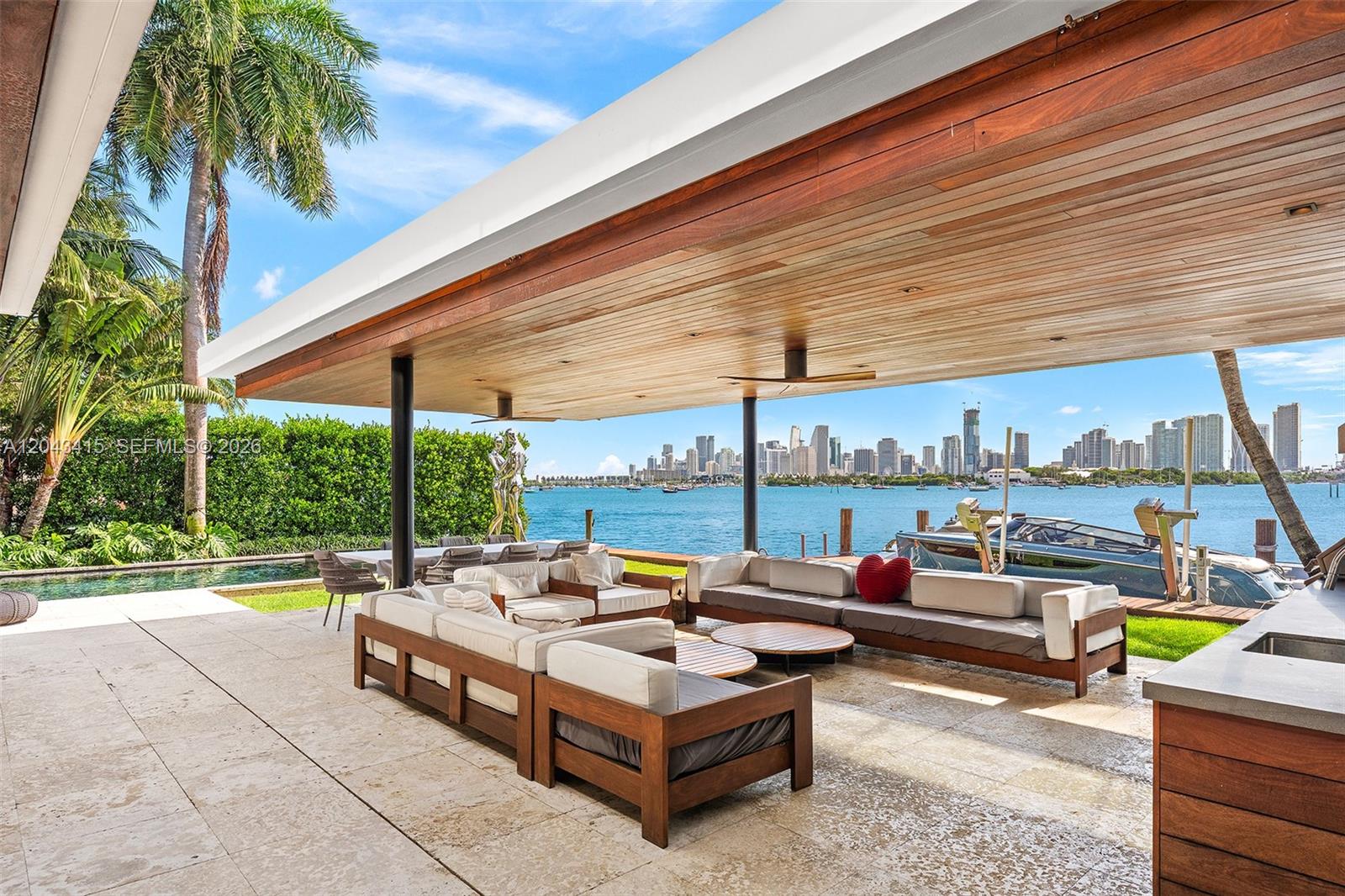 126 W San Marino Dr