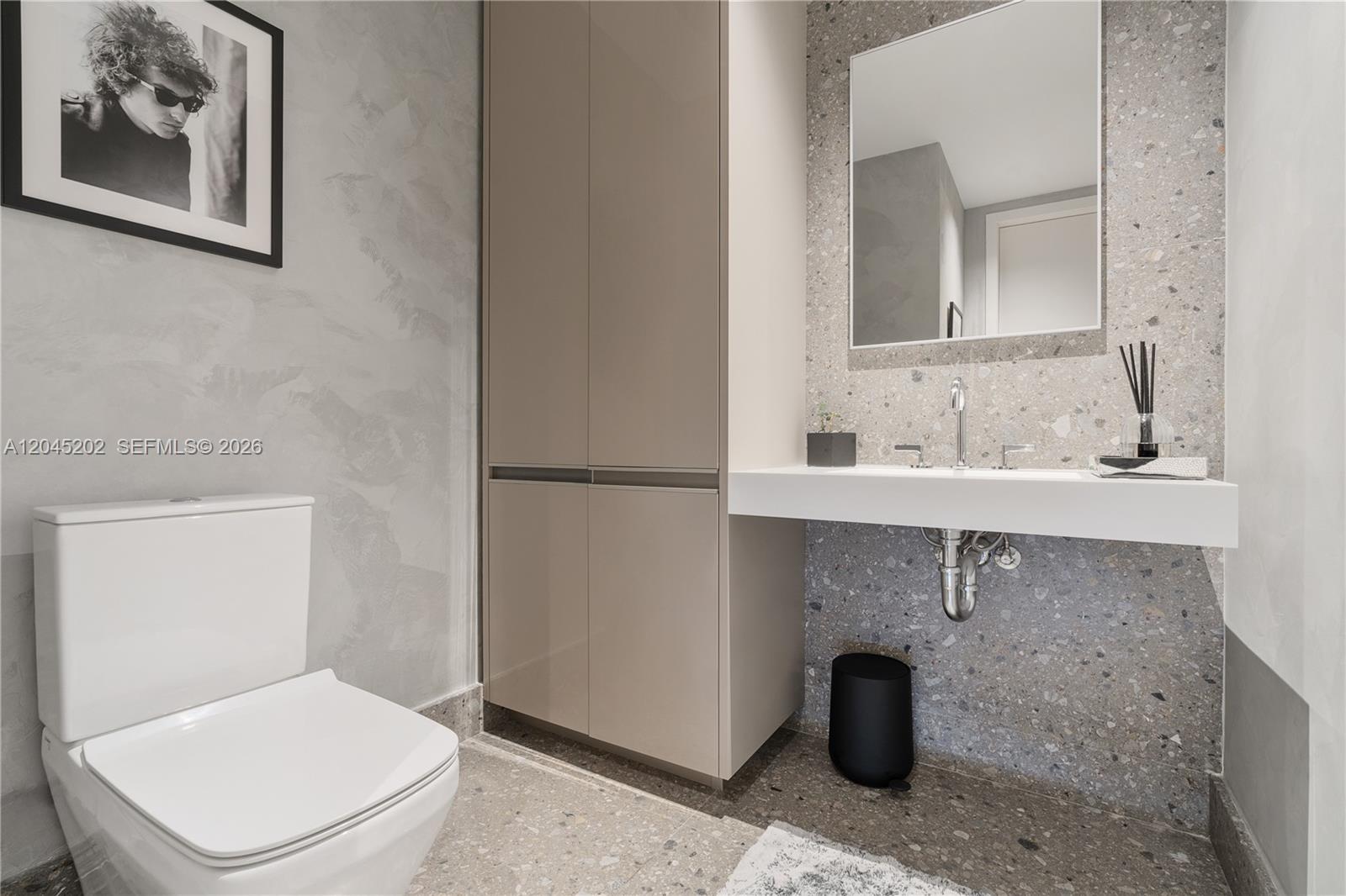 8701 Collins Ave # 1103