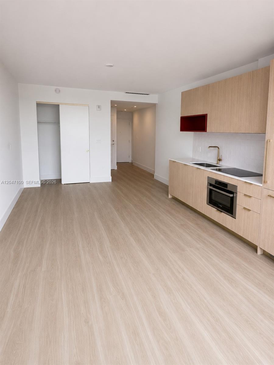 90 NE 32nd St # 1126