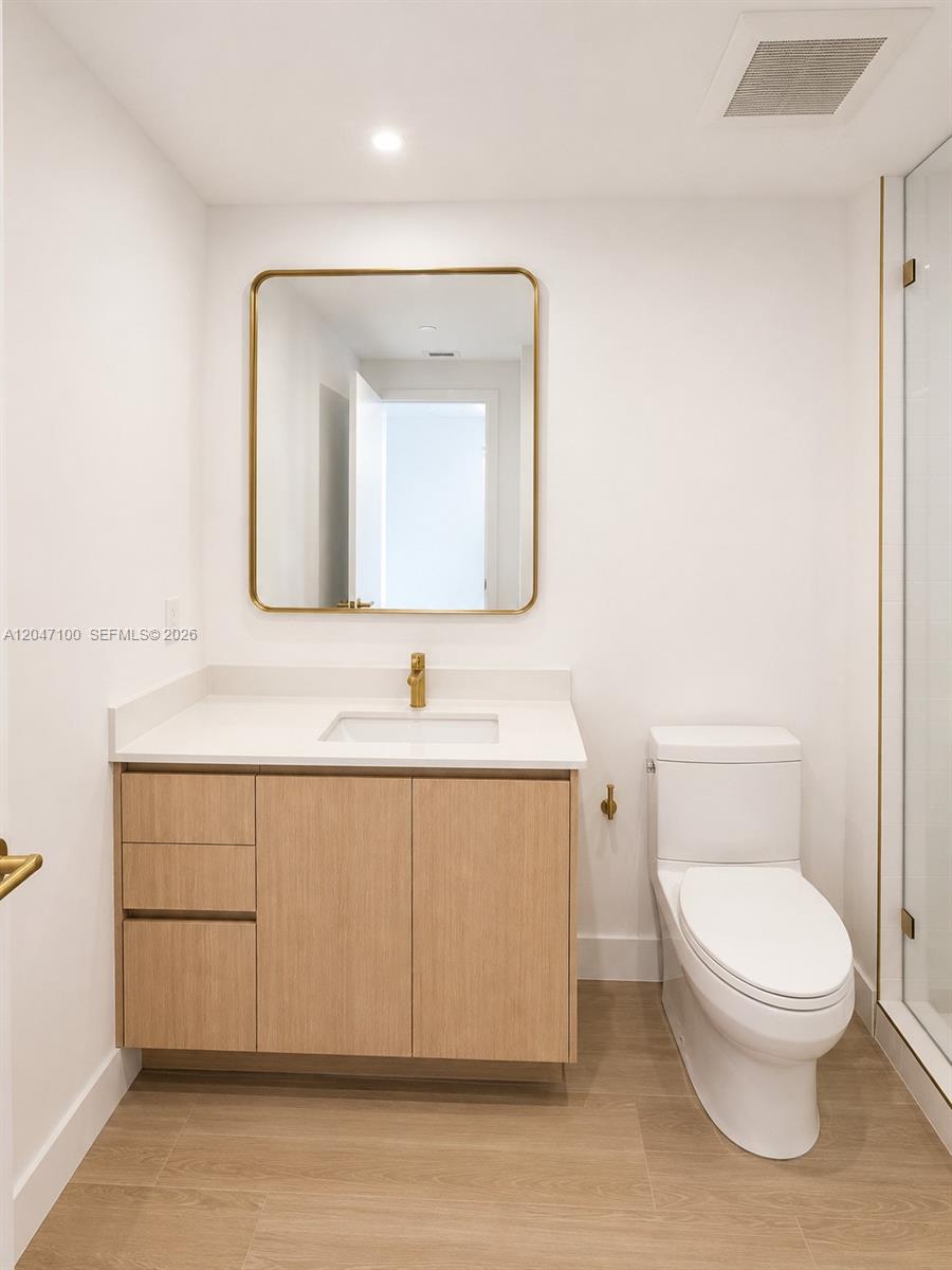 90 NE 32nd St # 1126