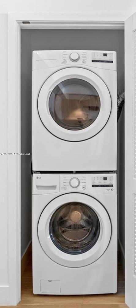 90 NE 32nd St # 1126