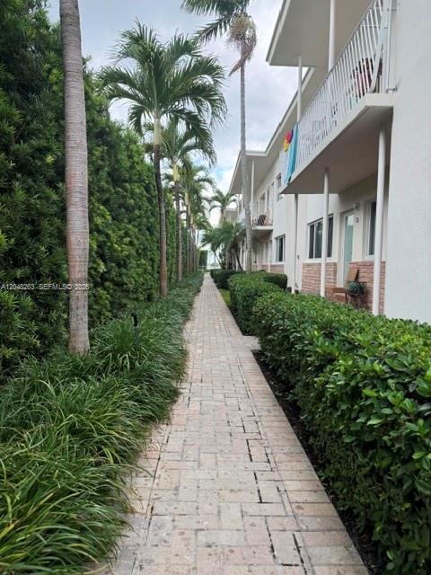 1140 Venetian Way # 2C