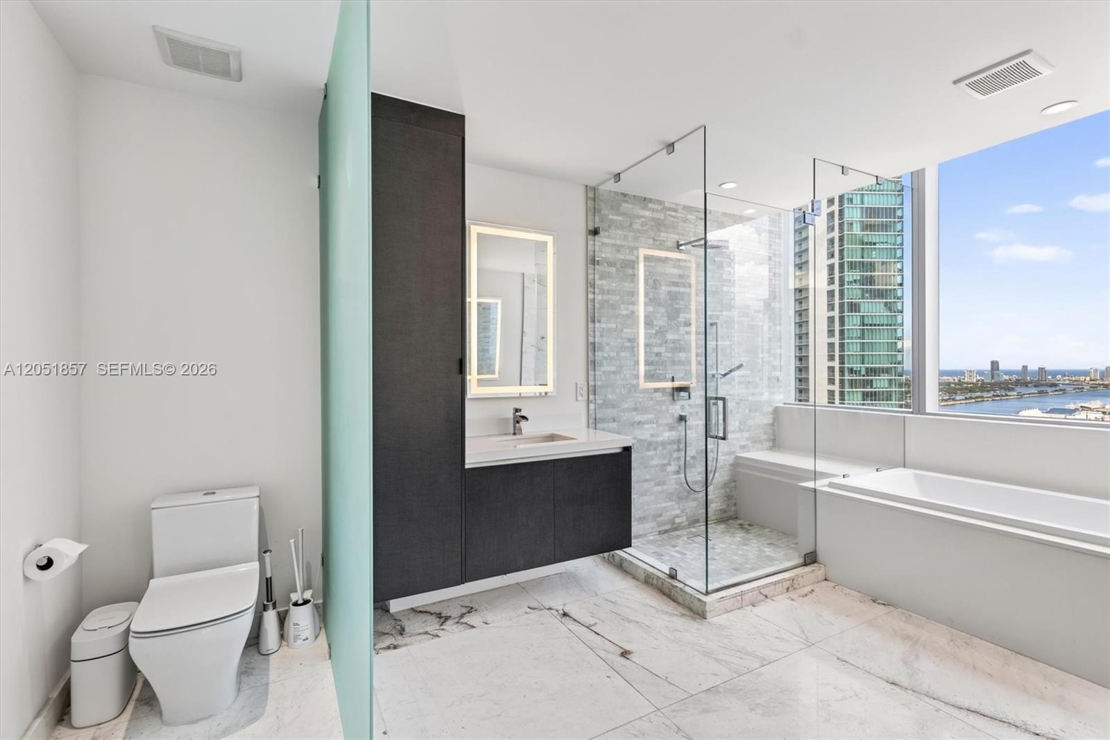 851 NE 1st Ave # 3611
