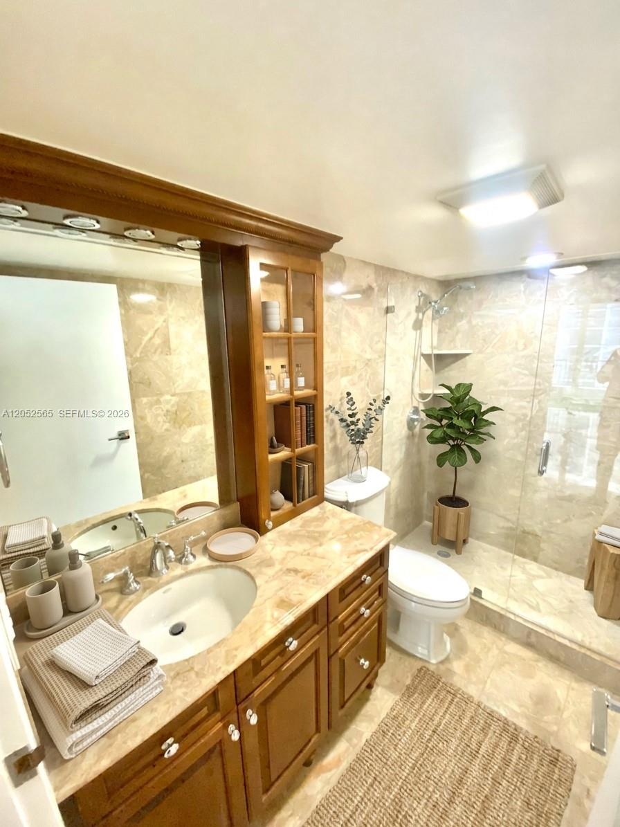 555 NE 15th St # 26G