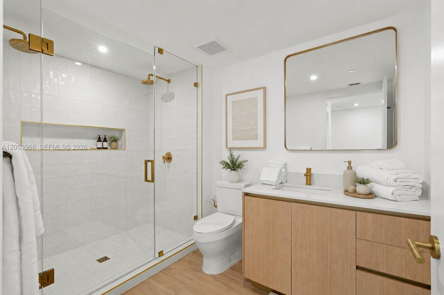 90 NE 32nd St # 825