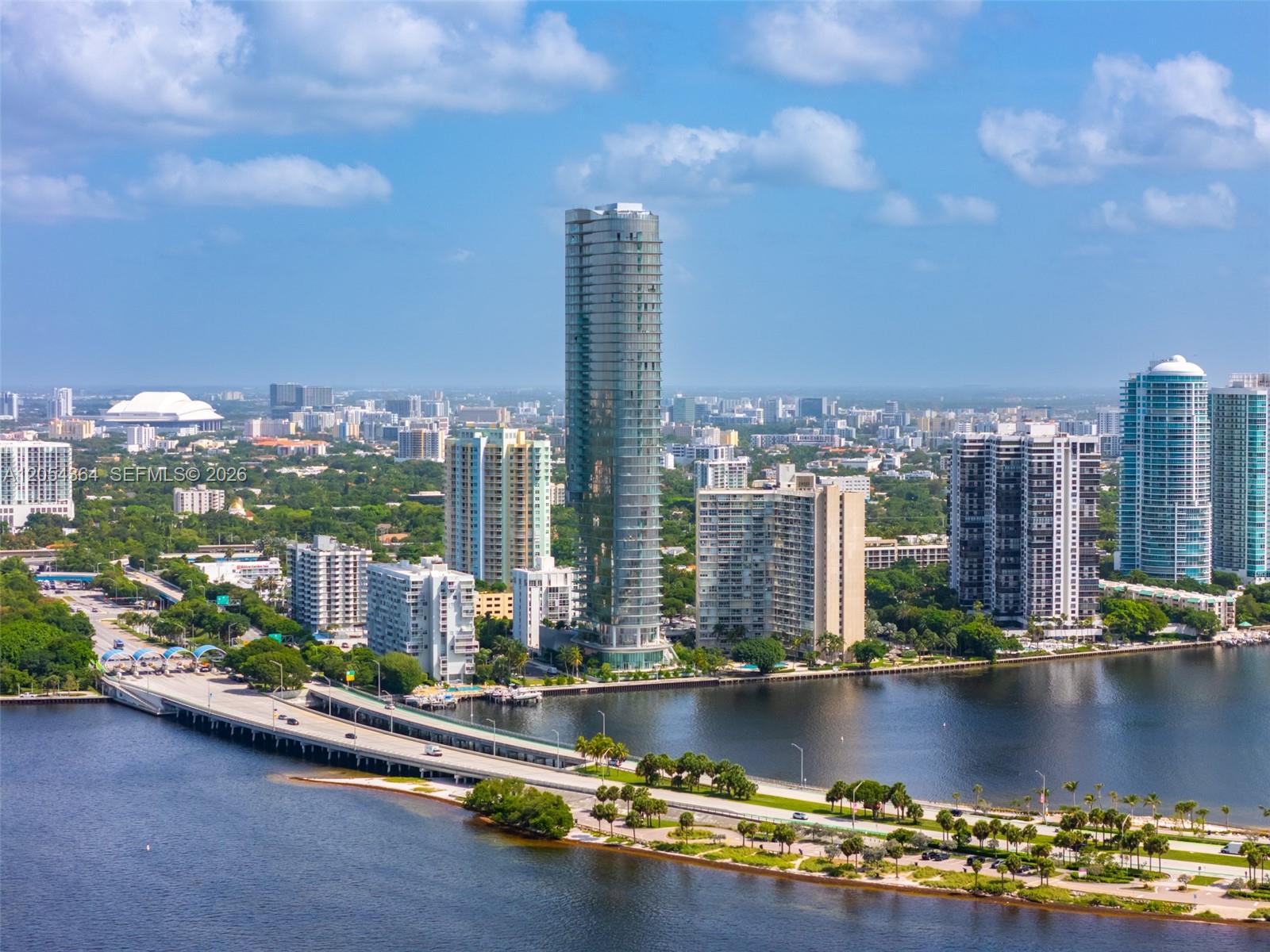 175 SE 25th Rd # 4001 Unit: PH-4001