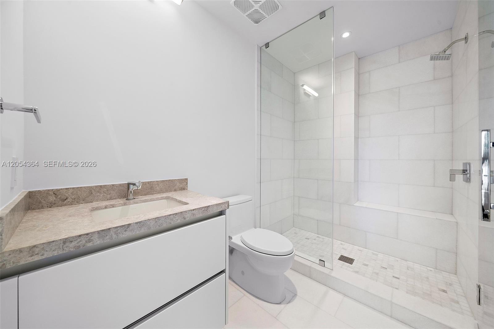 175 SE 25th Rd # 4001 Unit: PH-4001
