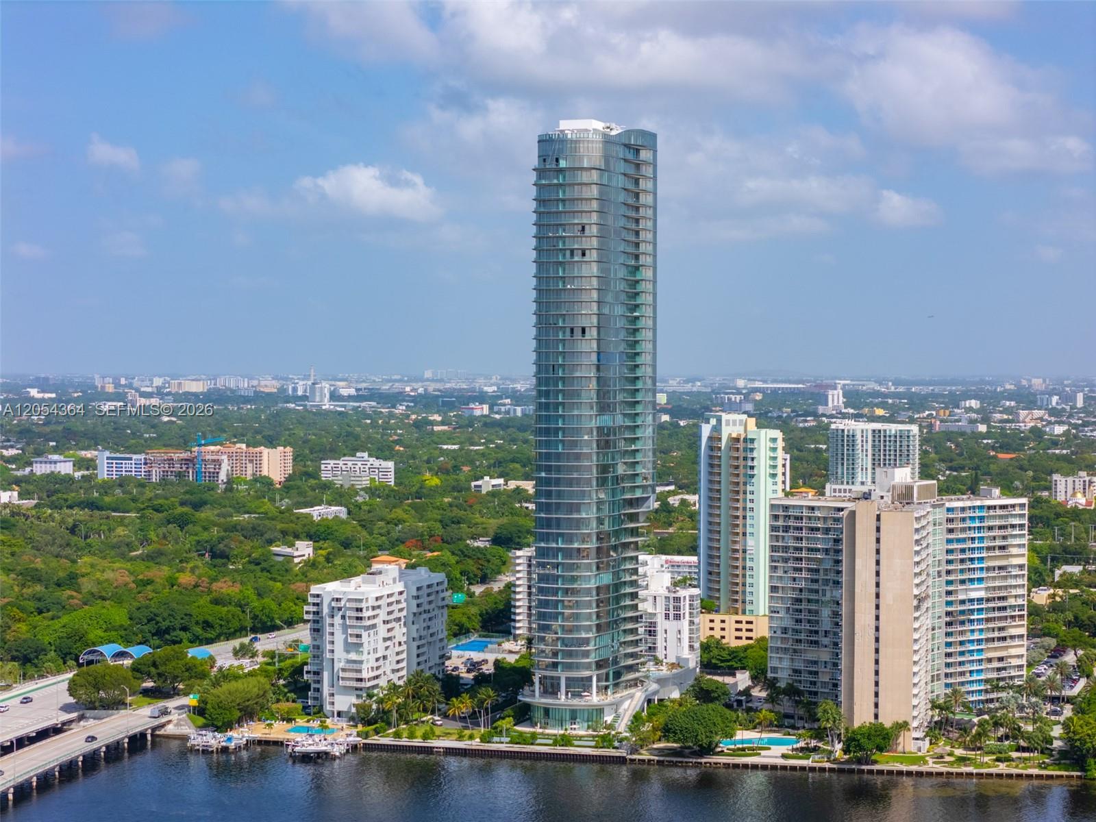 175 SE 25th Rd # 4001 Unit: PH-4001