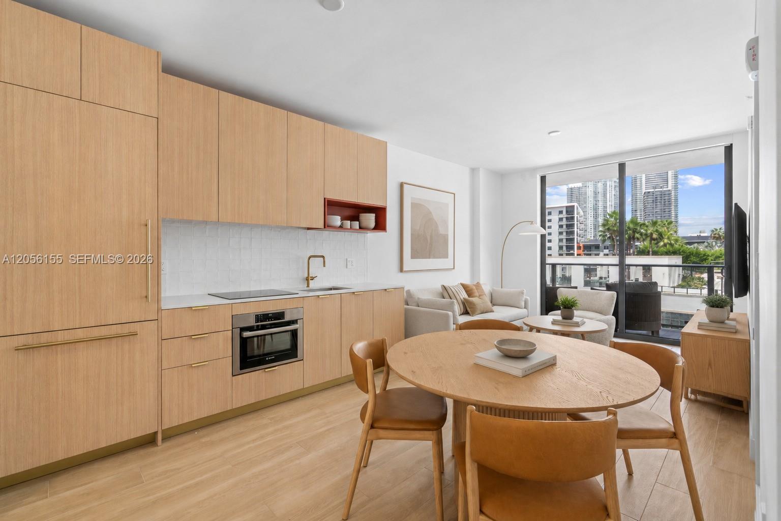 90 NE 32nd St # 806