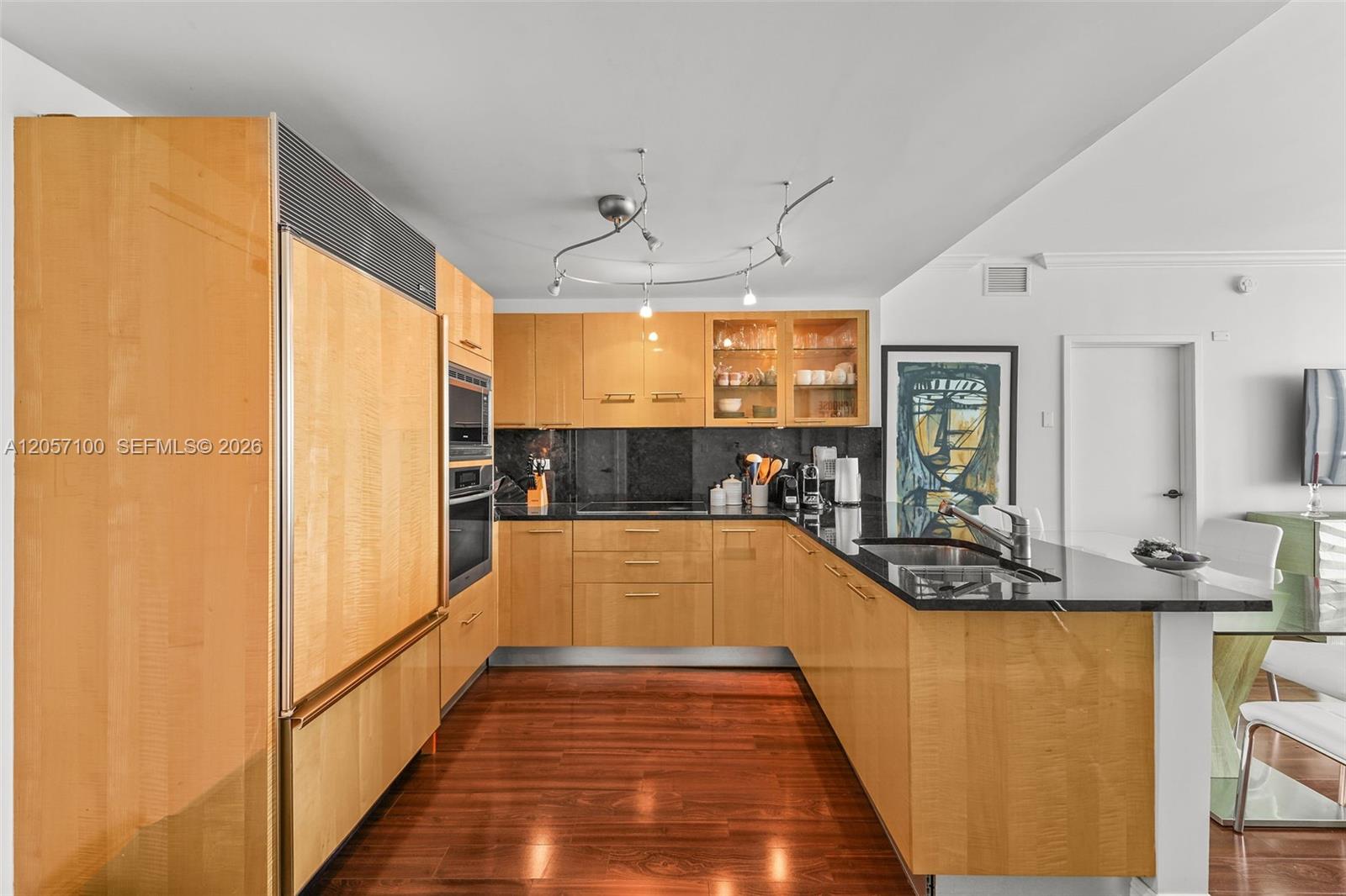 6799 Collins Ave # 1103