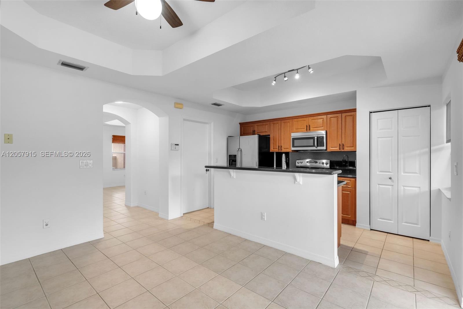 4956 Leeward Ln # 3804