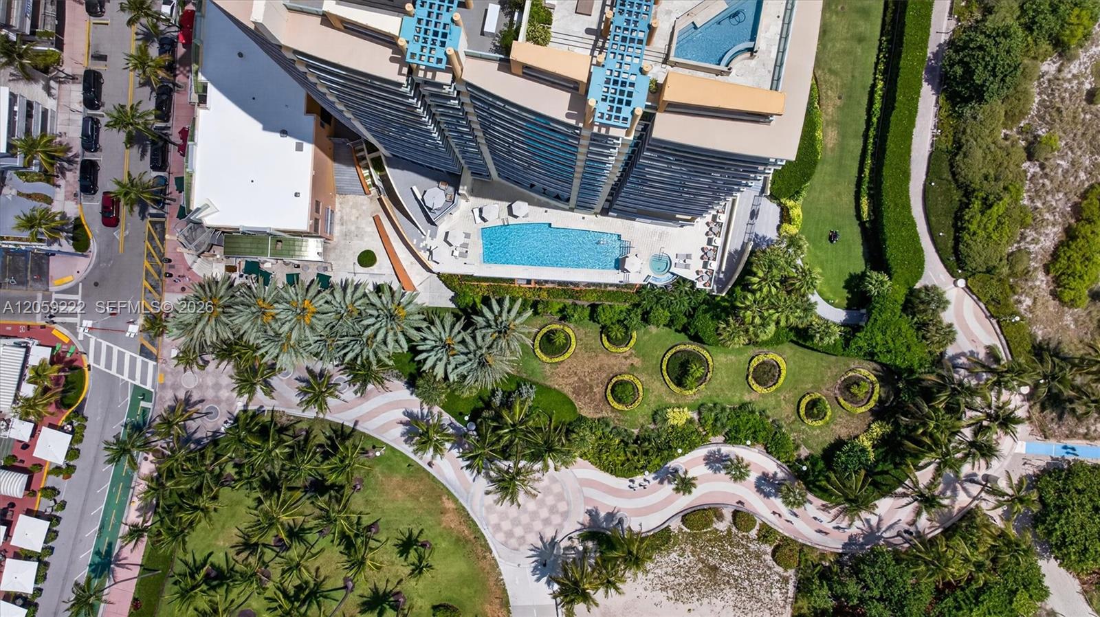 1455 Ocean Dr # 704