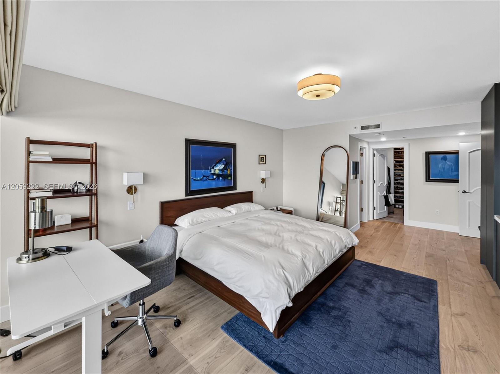 1455 Ocean Dr # 704