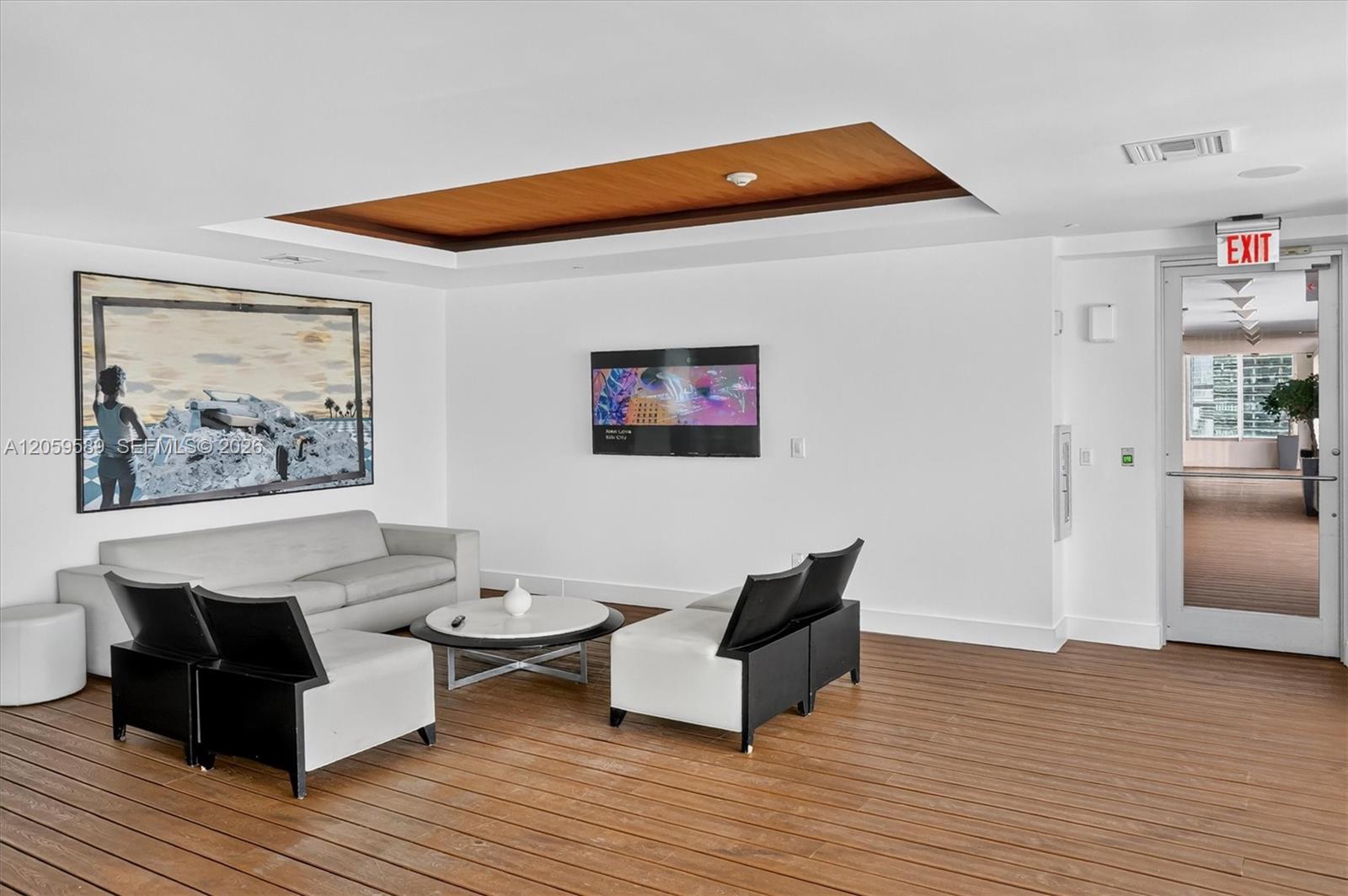 500 Brickell Ave # 1100