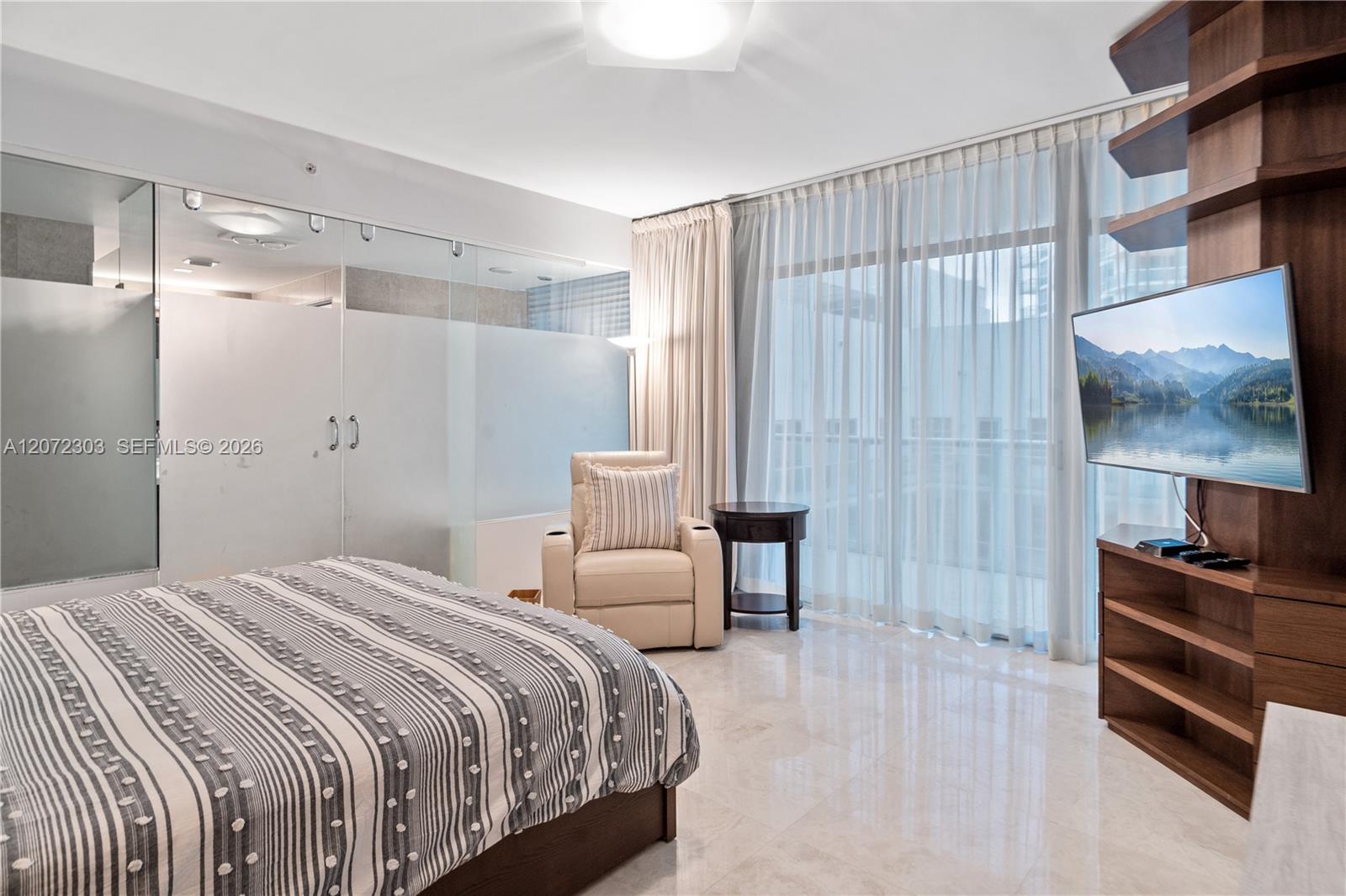 3737 Collins Ave # 701 Unit: S-701