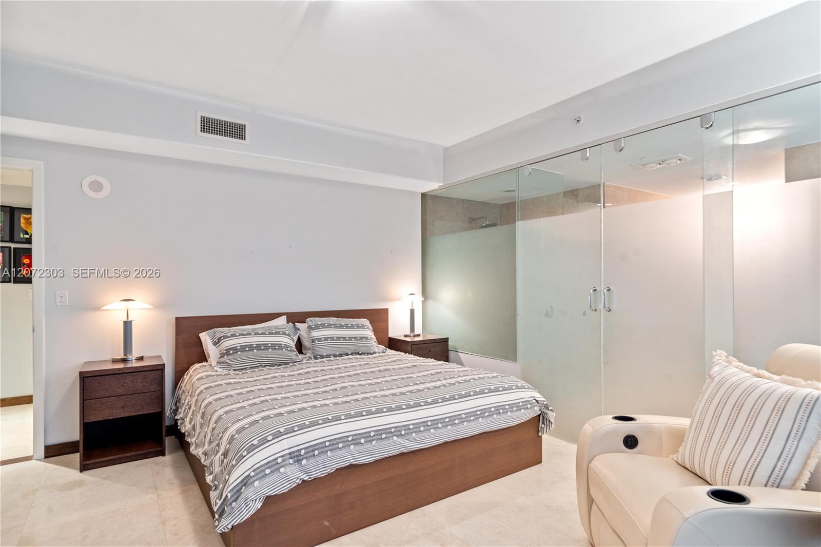 3737 Collins Ave # 701 Unit: S-701