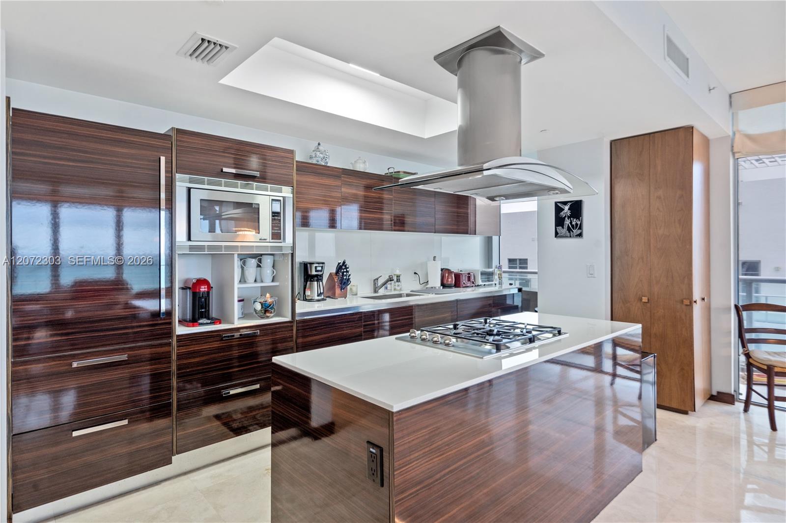 3737 Collins Ave # 701 Unit: S-701