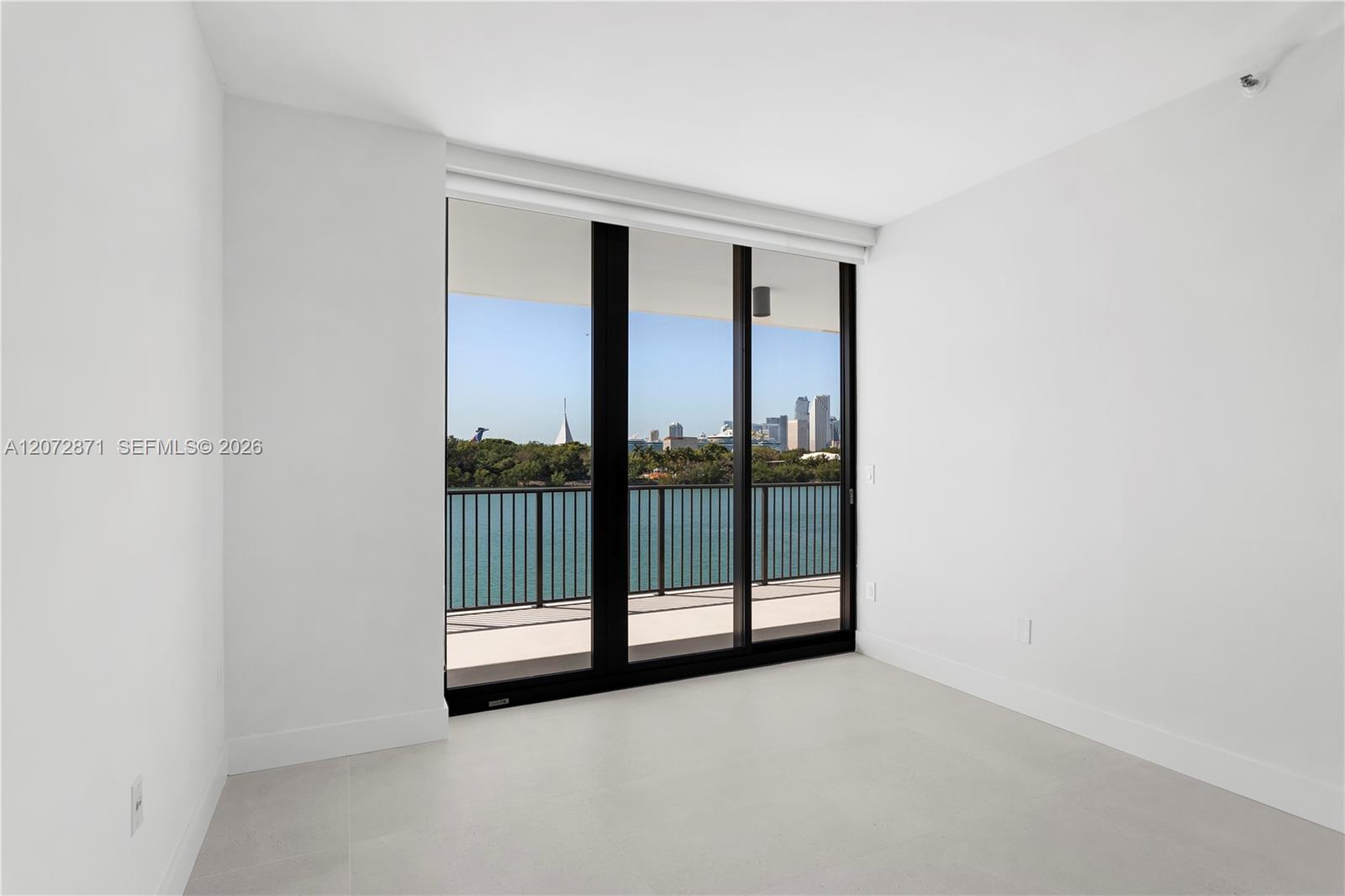 1000 Venetian Way Unit: 301/303