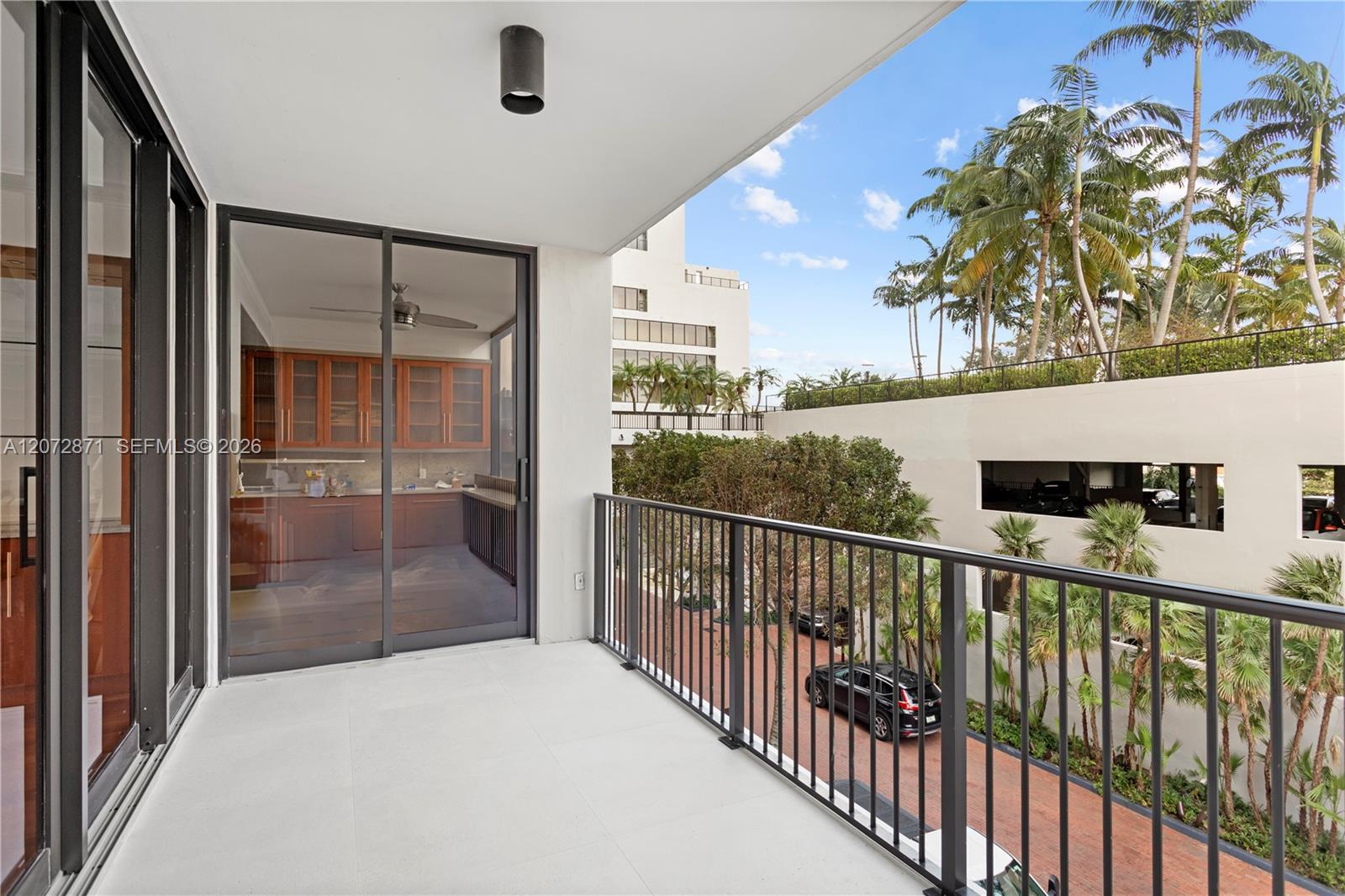 1000 Venetian Way Unit: 301/303