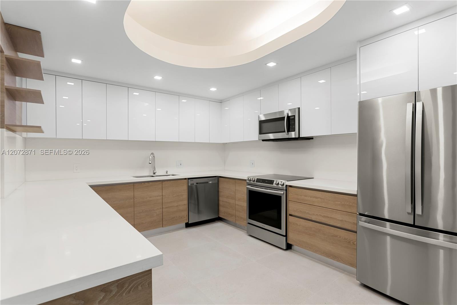 1000 Venetian Way Unit: 301/303