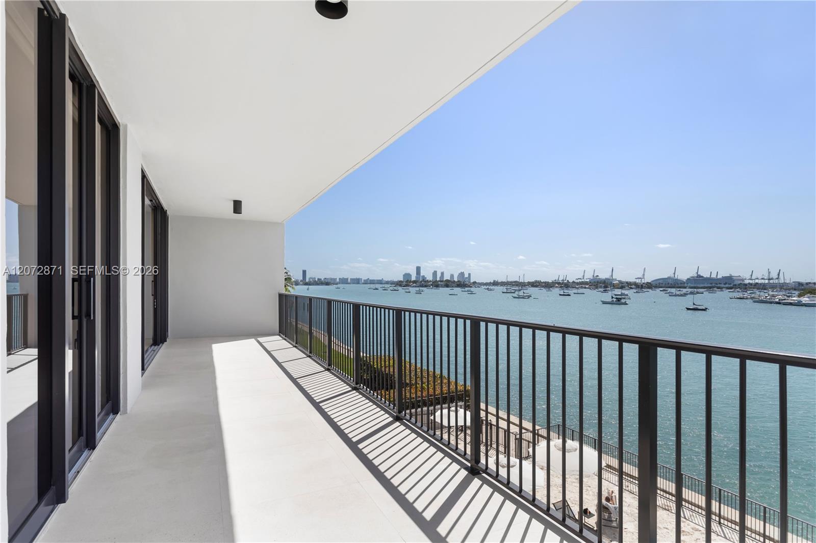 1000 Venetian Way Unit: 301/303