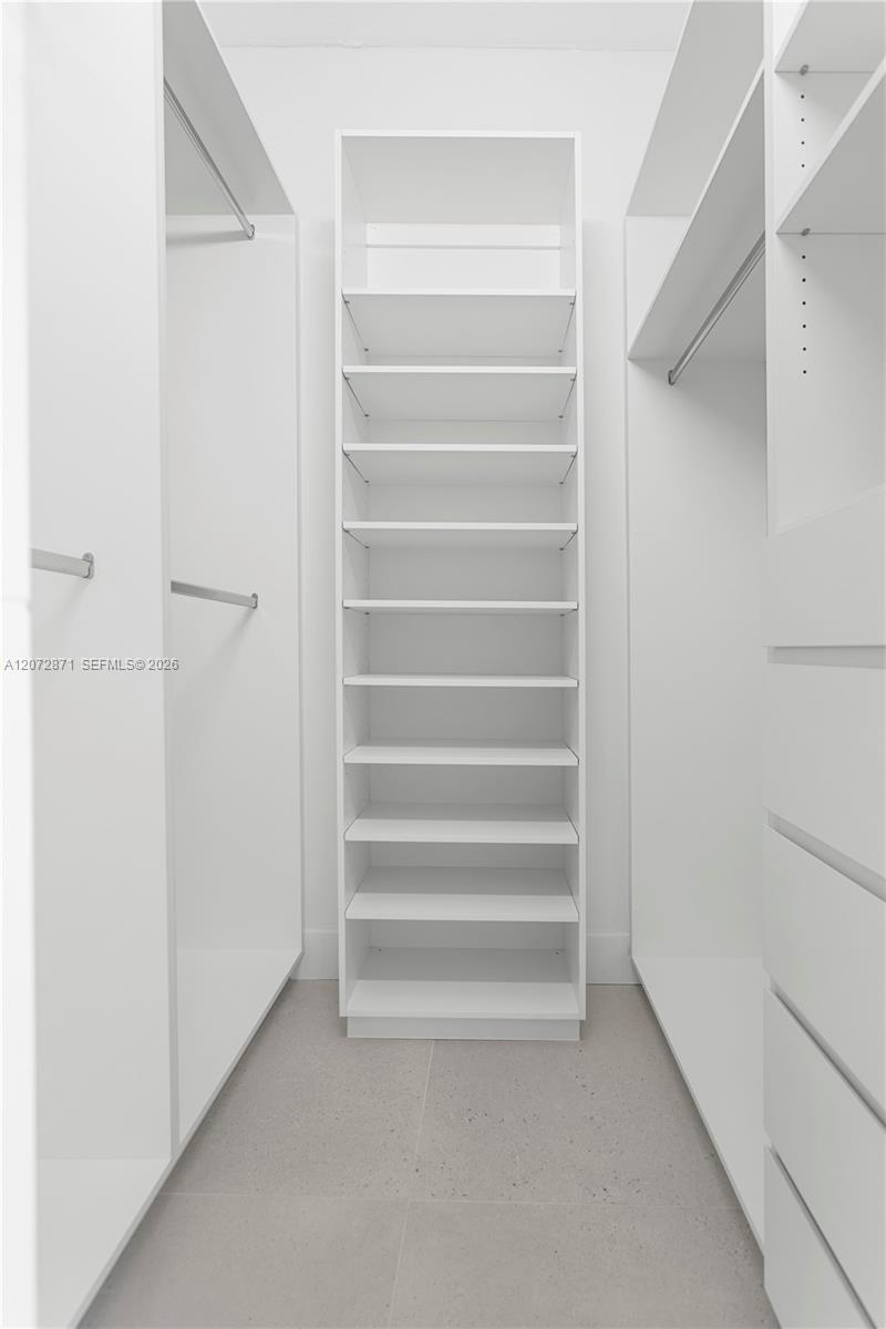 1000 Venetian Way Unit: 301/303