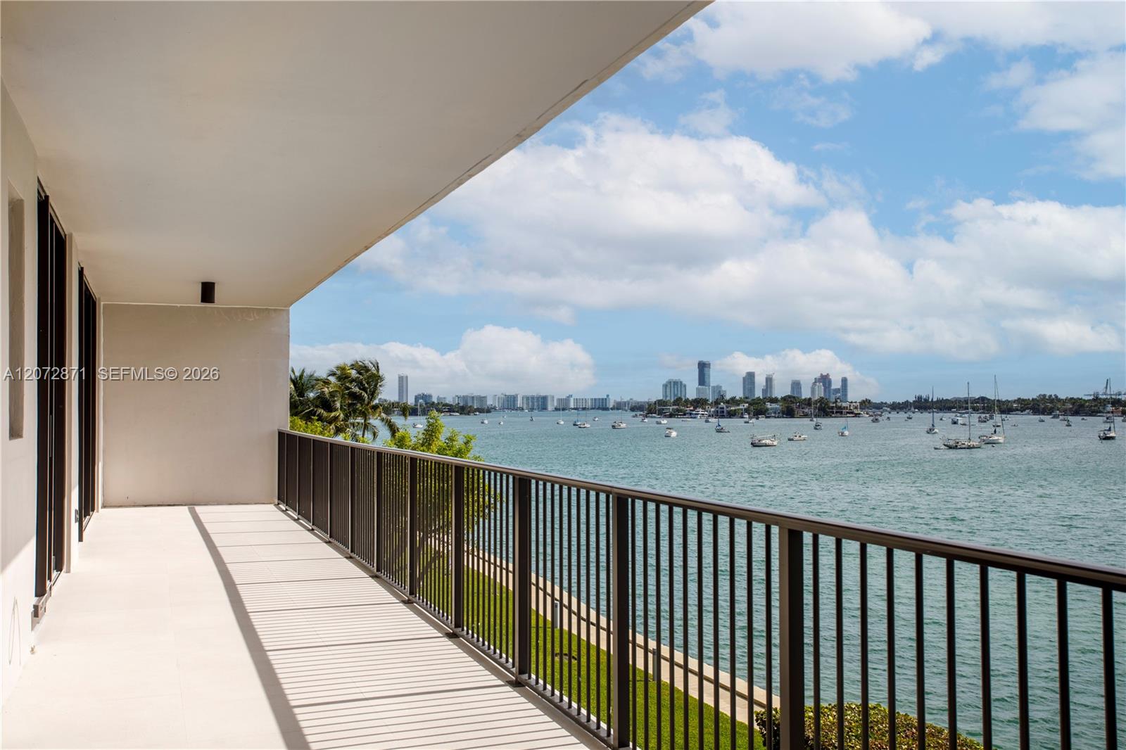 1000 Venetian Way Unit: 301/303