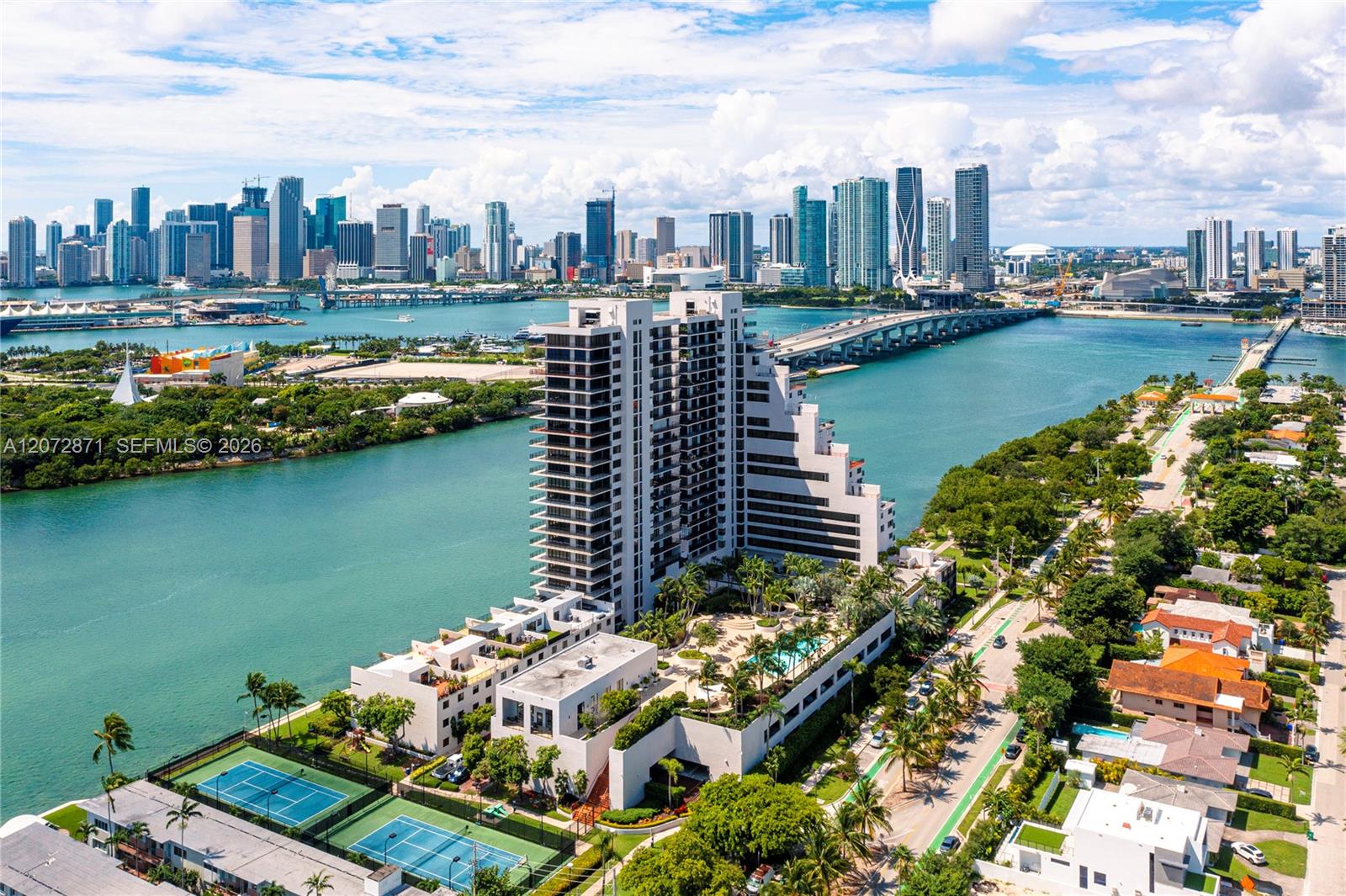 1000 Venetian Way Unit: 301/303