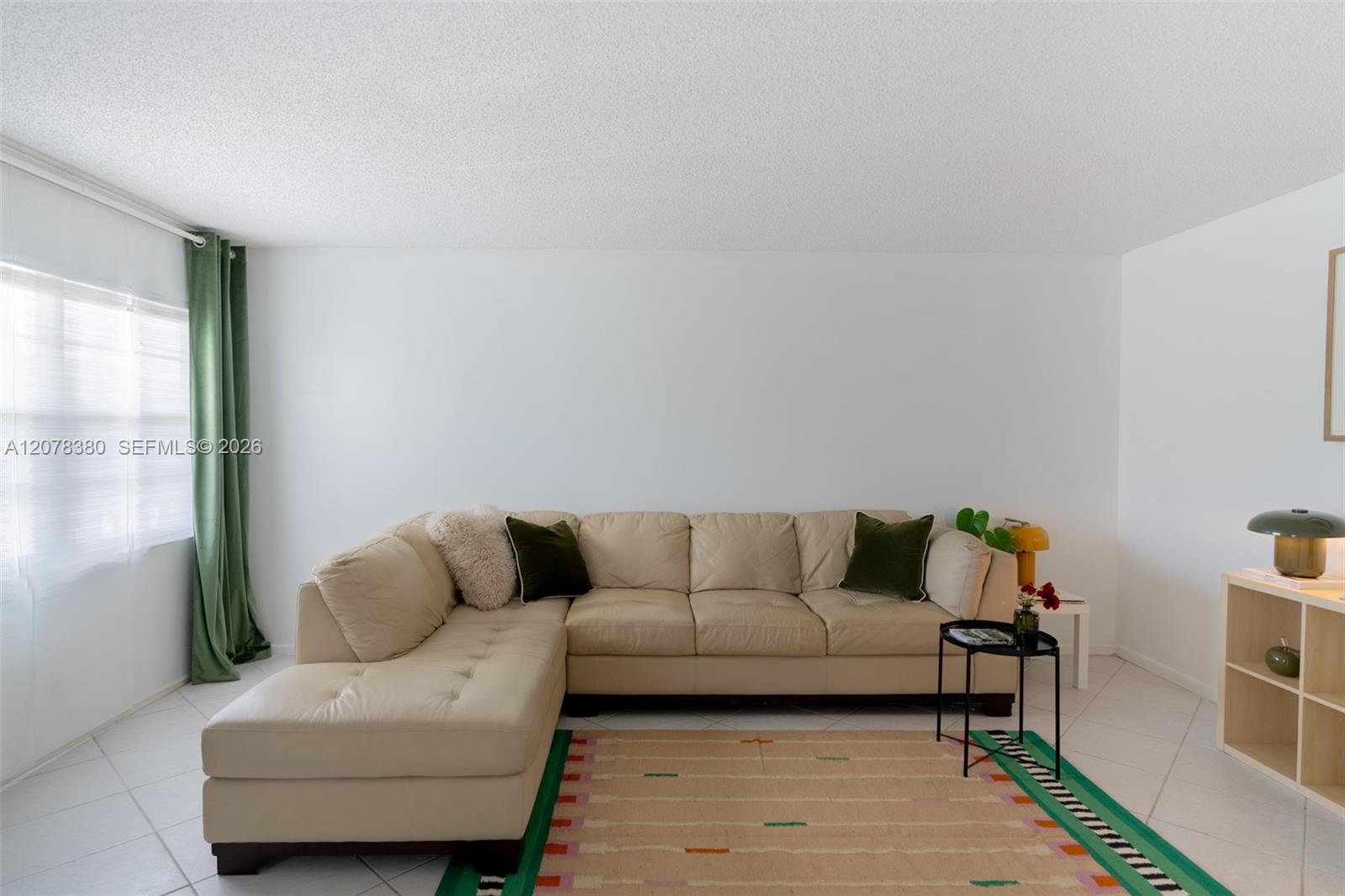 2052 E Harwood E # 2052