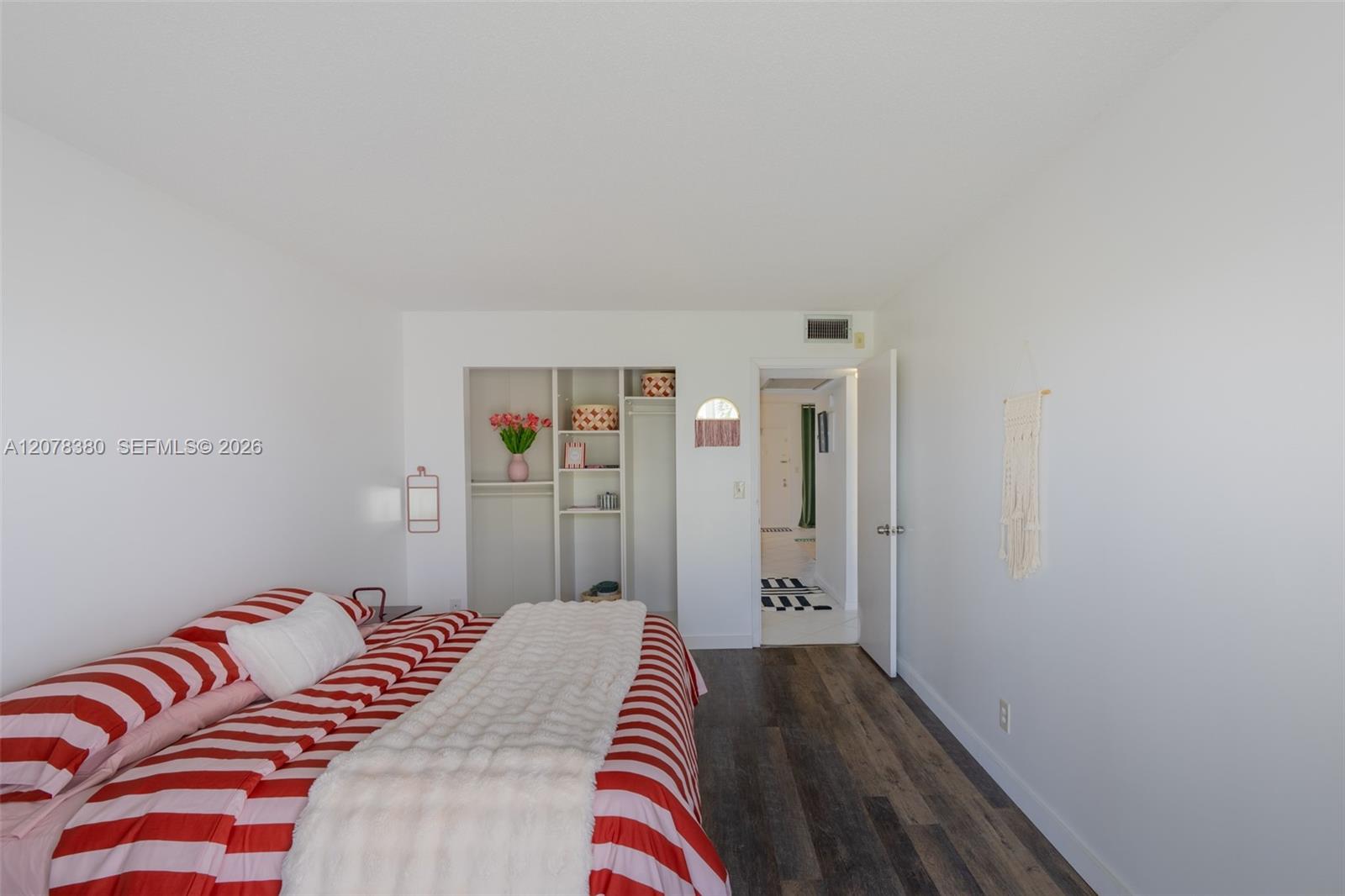 2052 E Harwood E # 2052