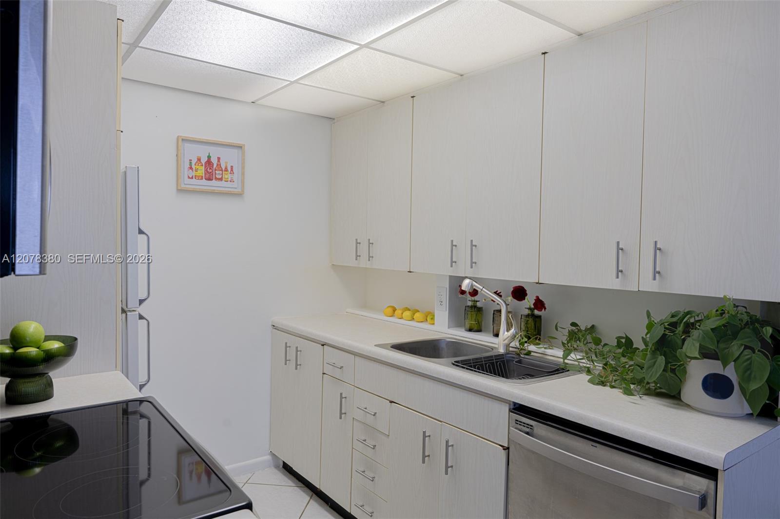 2052 E Harwood E # 2052