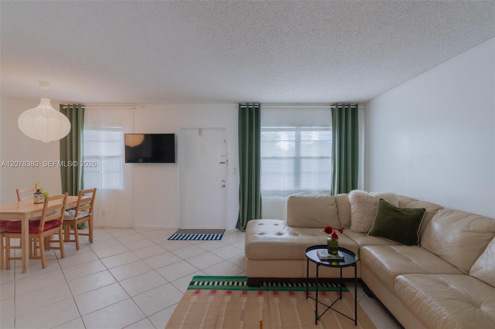2052 E Harwood E # 2052