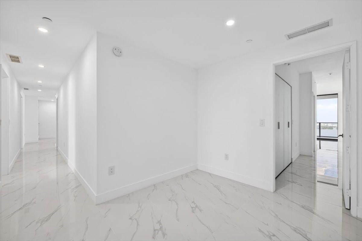 700 NE 24th Street # 5202