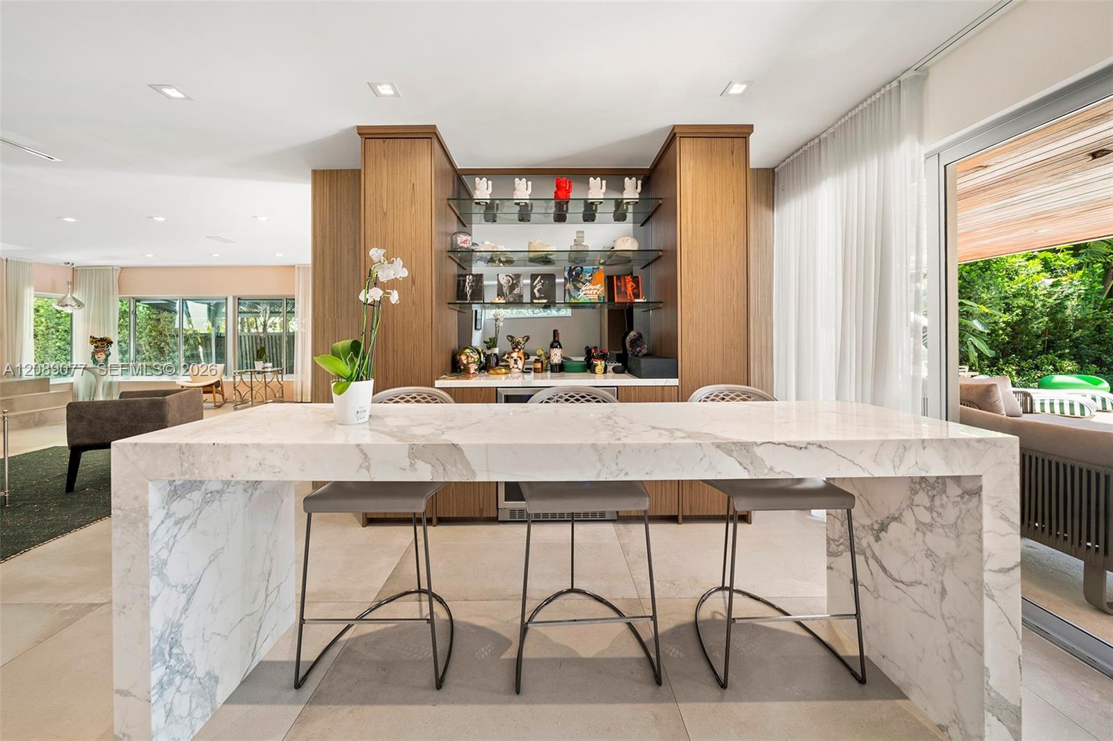 110 Venetian Way