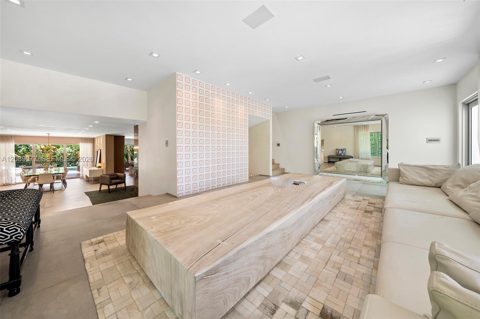 110 Venetian Way