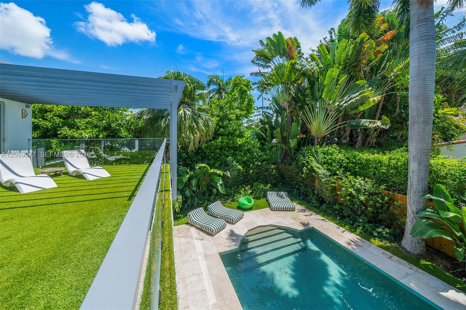 110 Venetian Way