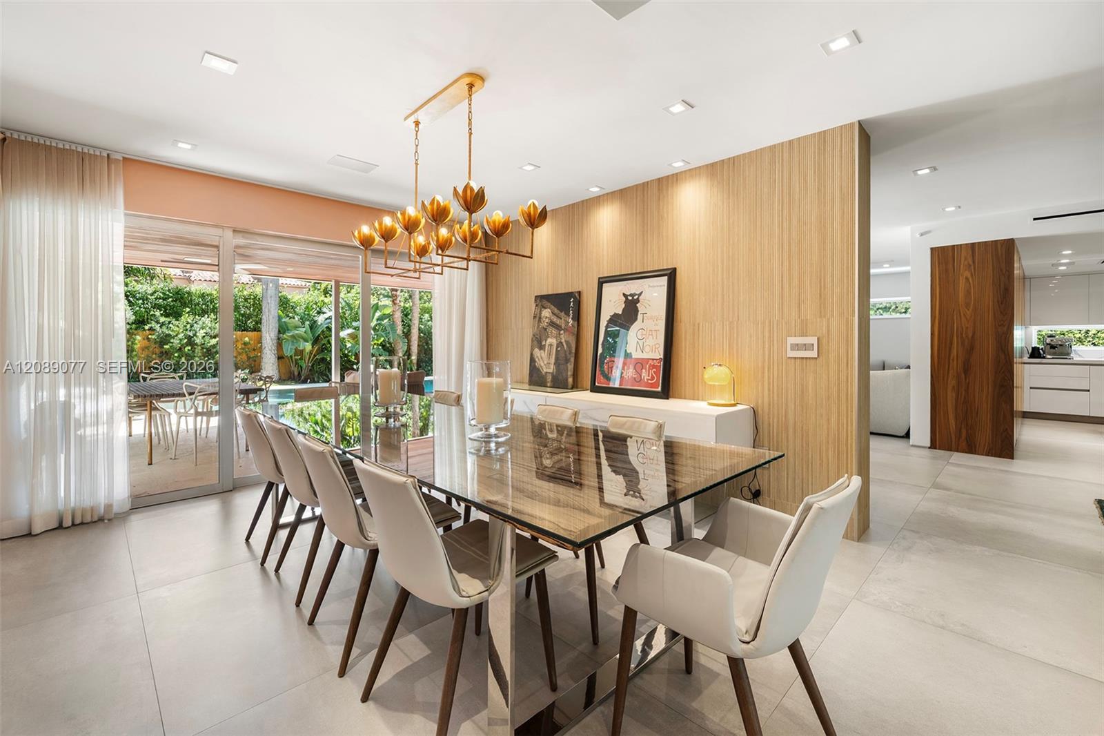 110 Venetian Way