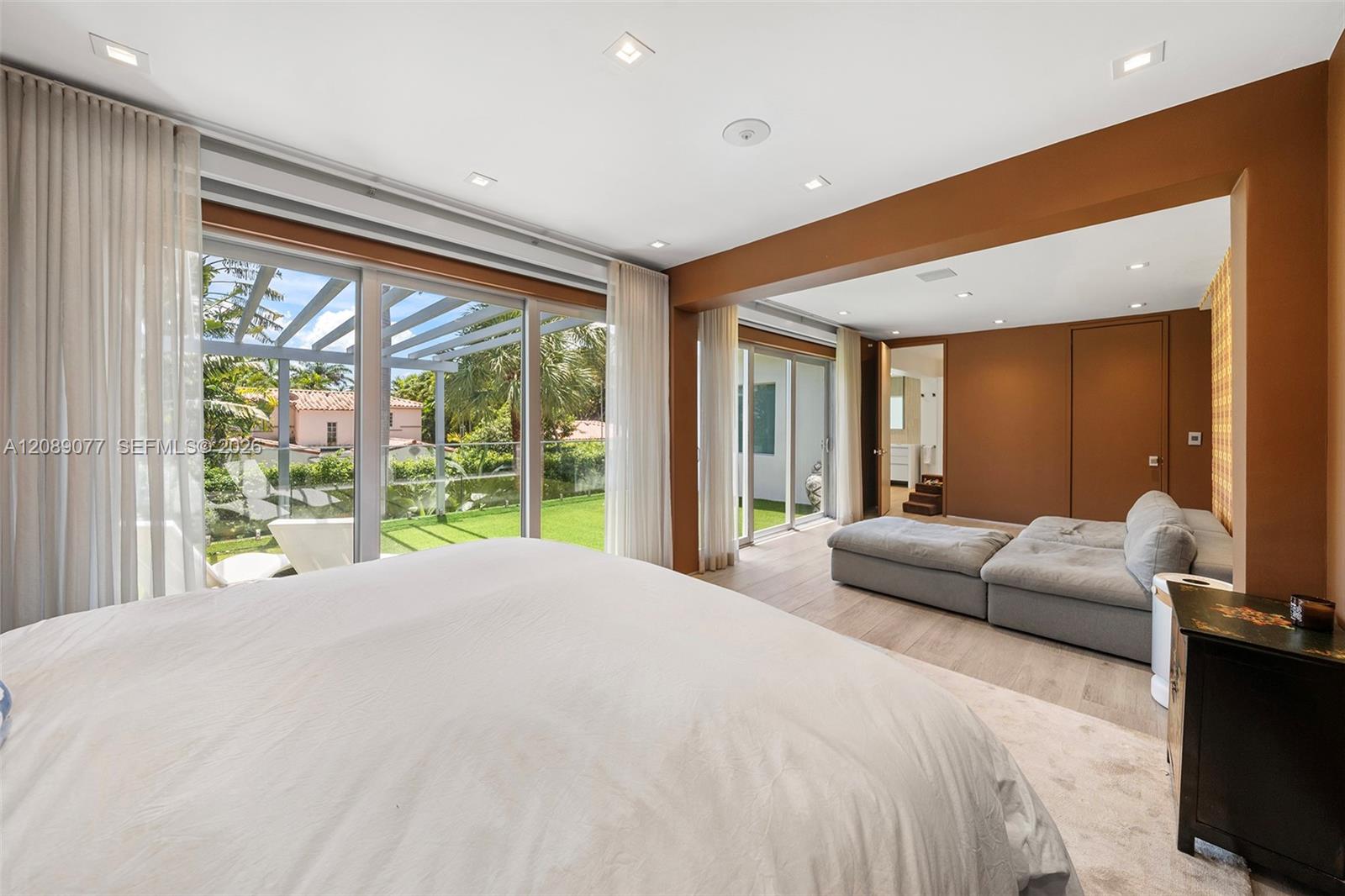 110 Venetian Way