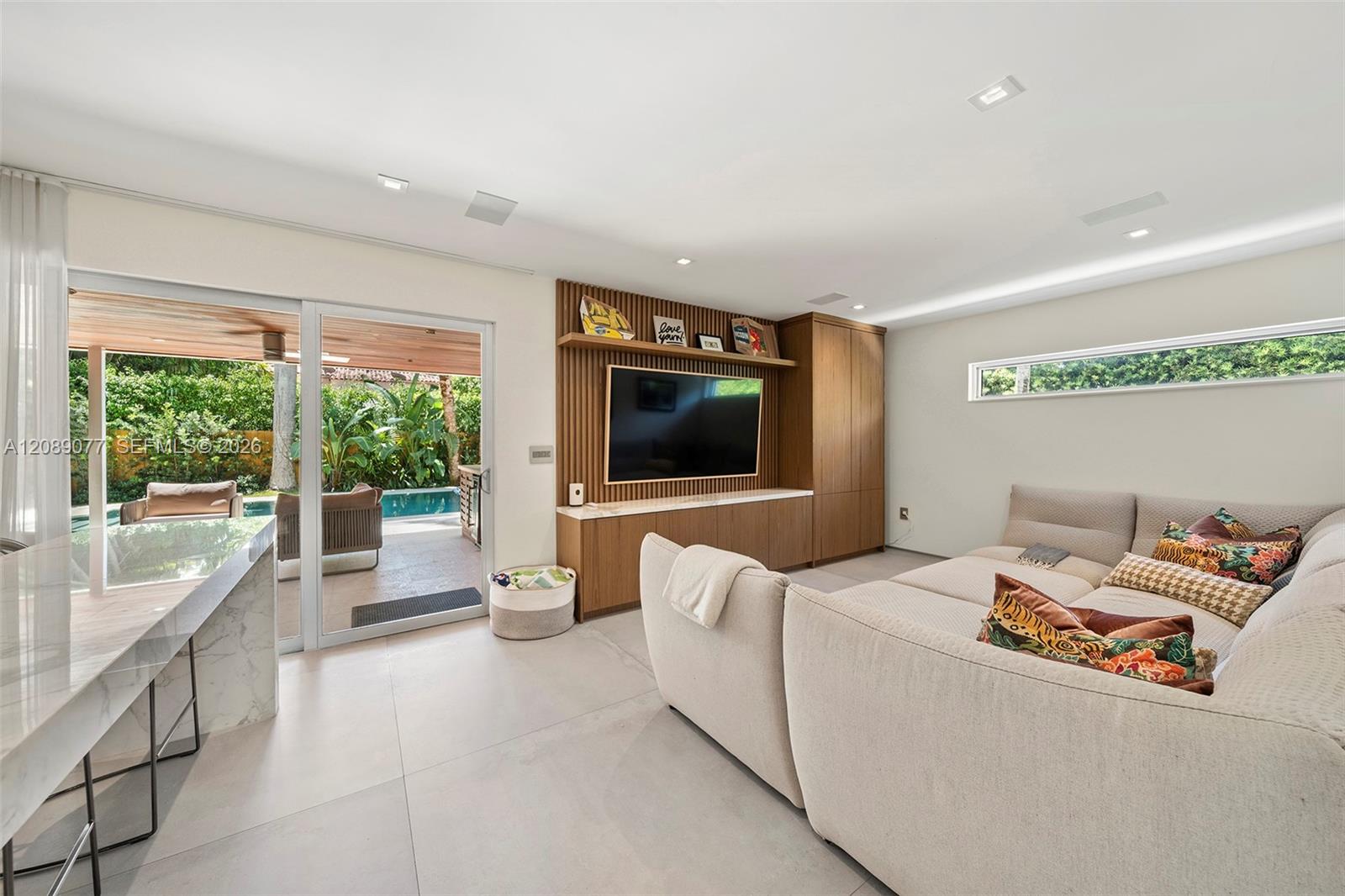 110 Venetian Way