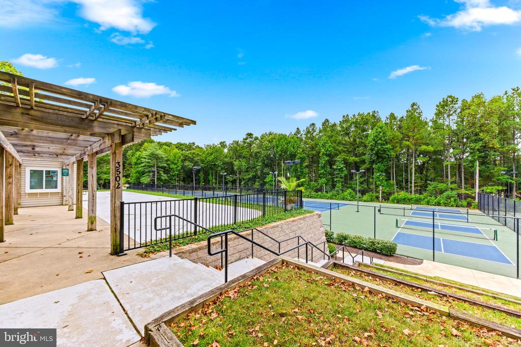 3523 PINEY WOODS PLACE G203